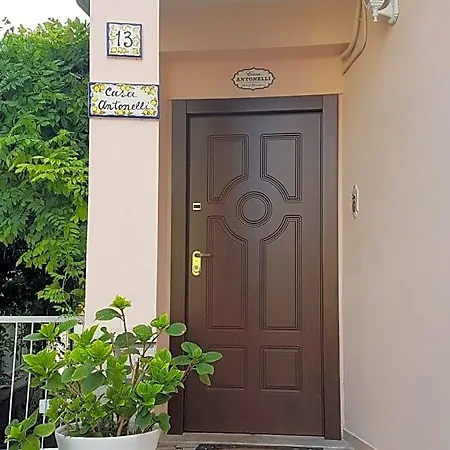 Nocleg ze śniadaniem Casa Antonelli --- Inclusa --