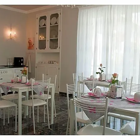 Casa Antonelli --- Inclusa -- 3* San Benedetto del Tronto